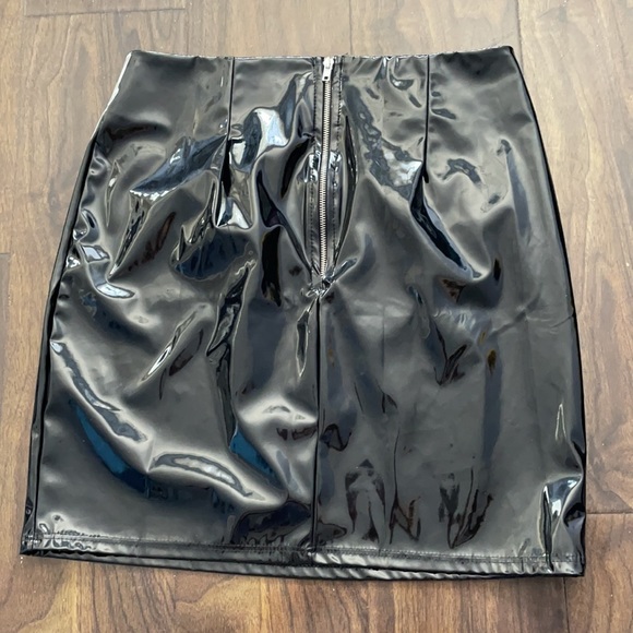 Fashion Nova Black Patent Leather Mini Skirt - Picture 4 of 11